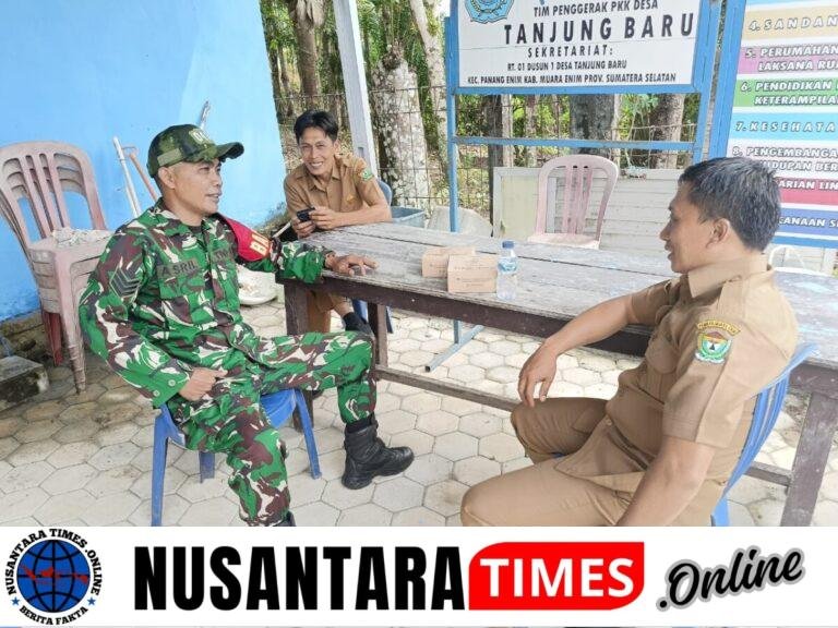 Melalui Komsos Babinsa 404-05/TE Sampaikan Pesan Jaga Ketertiban dan Kebersihan Lingkungan