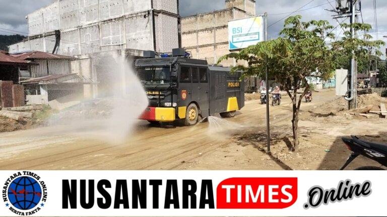 Water Cannon Disemprotkan di Jalan Lintas Aceh Selatan, Polri Minimalisir Debu Pasca Banjir