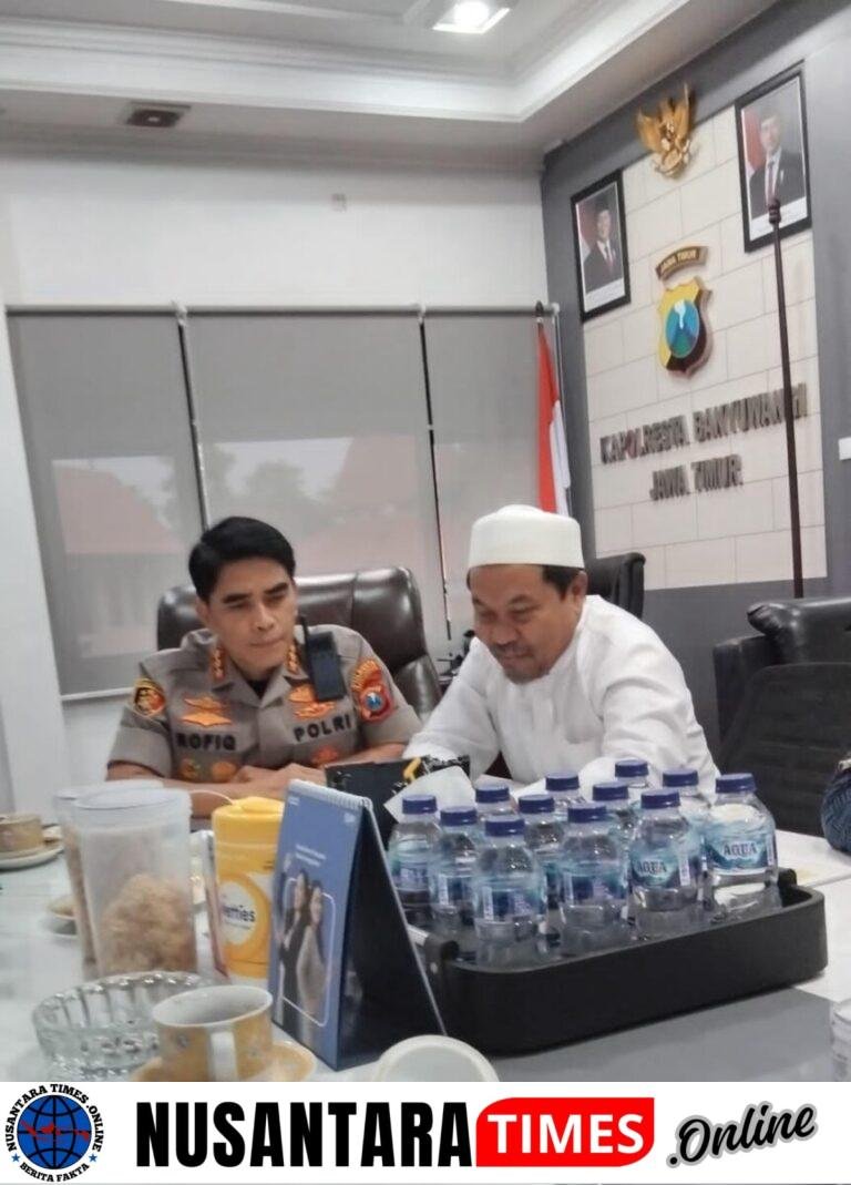Ketua GM FKPPI PC-1325 Banyuwangi Serahkan Undangan Kegiatan “Campur Sari Campur Ngaji Mugi Nelesi Ati” kepada Kapolresta Banyuwangi