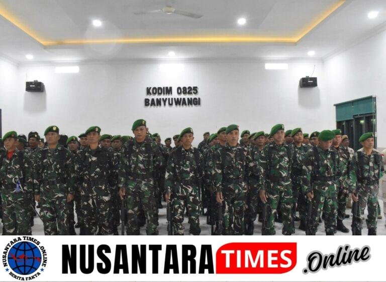 Hujan Tak Membendung Disiplin Prajurit: Spirit Kebangsaan Menggema di Upacara Kodim 0825 Banyuwangi