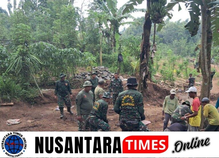 Wujudkan Akses Antar-Kecamatan, Koramil Bangorejo dan Personel Gabungan Kodim 0825 Kompak Rampungkan Jembatan Perintis Garuda