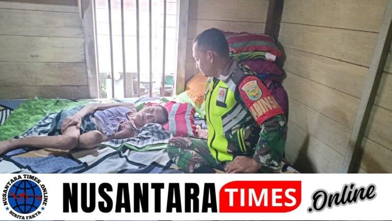 Serka Rian Supiandi Babinsa Koramil 404-05/TE Besuk Warga yang Sakit,Berikan Motivasi dan Doa