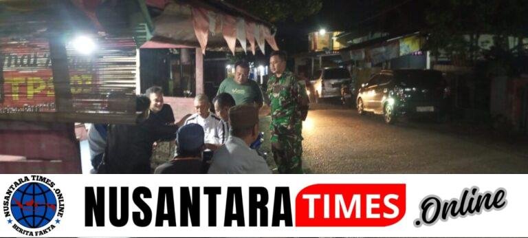 Babinsa Lakukan Patroli Rutin di Malam Hari ke Desa dan Pos Kamling di Wilayah Binaan